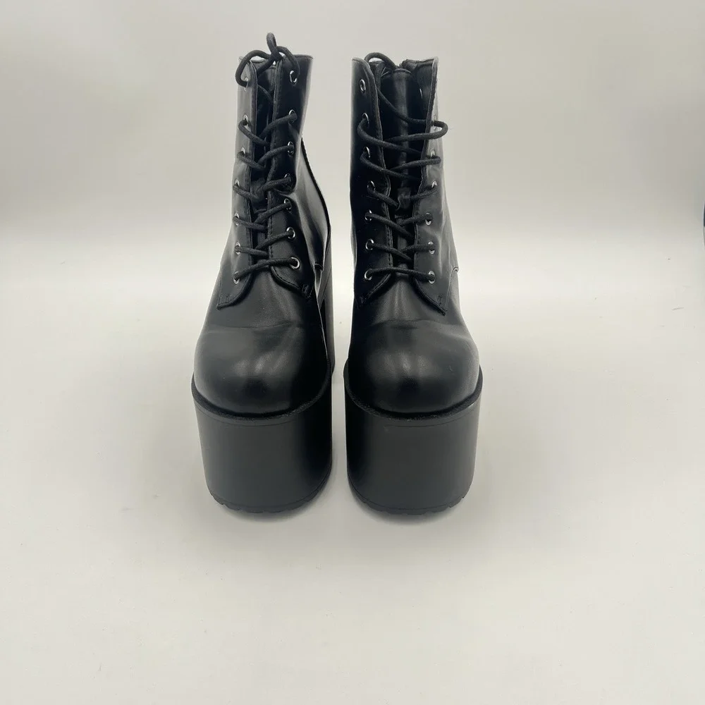 Hot Topic Black Platform Combat Boots Chunky Block Heel Lace Up Women's 8